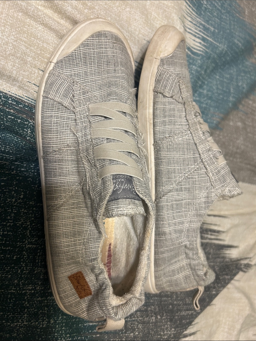 Blowfish sneakers sz 9
